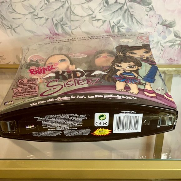 Bratz Kid Sisterz- Kiana & Leilani - Picture 9 of 9